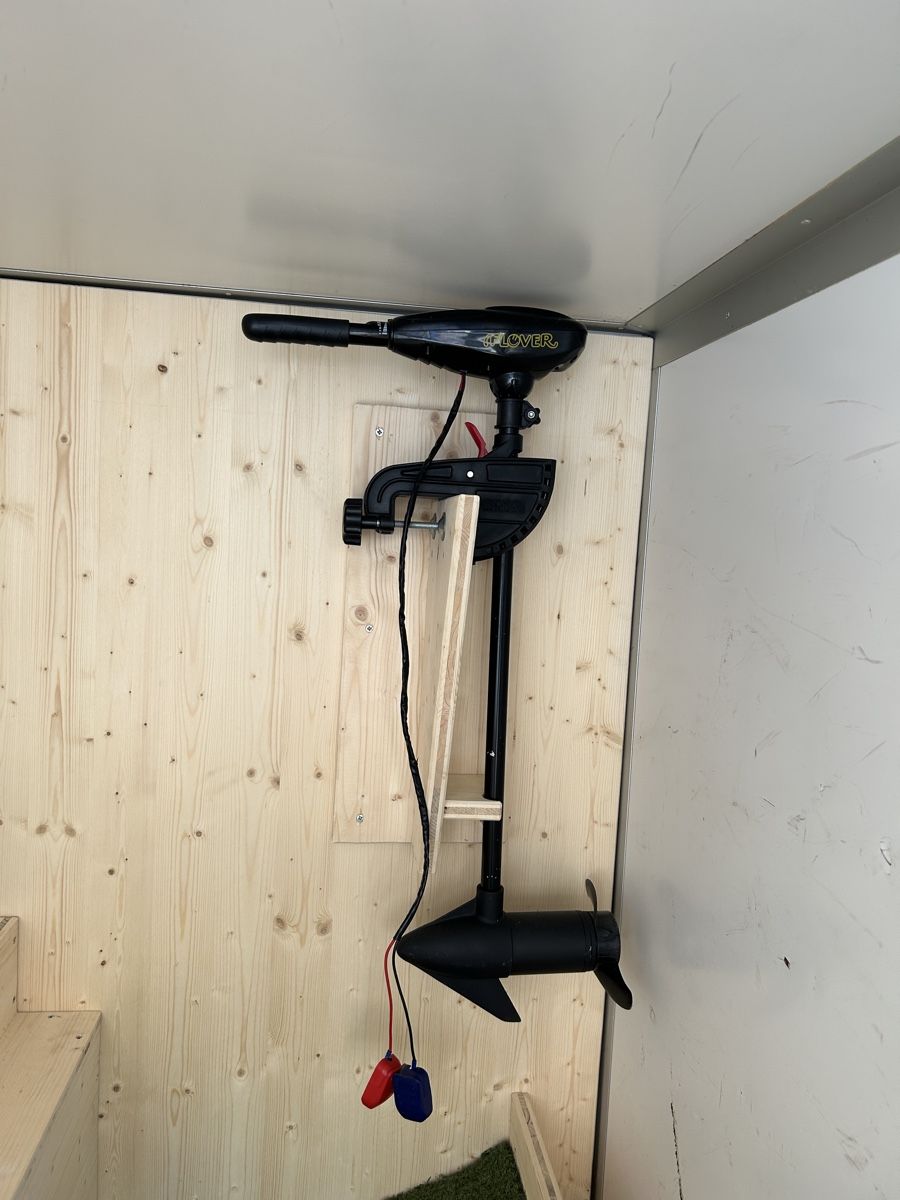 Moteurs: Aussenborder Elektrisch mit Batterie 12Volt – D'occasion à Netstal par urs_x6zf