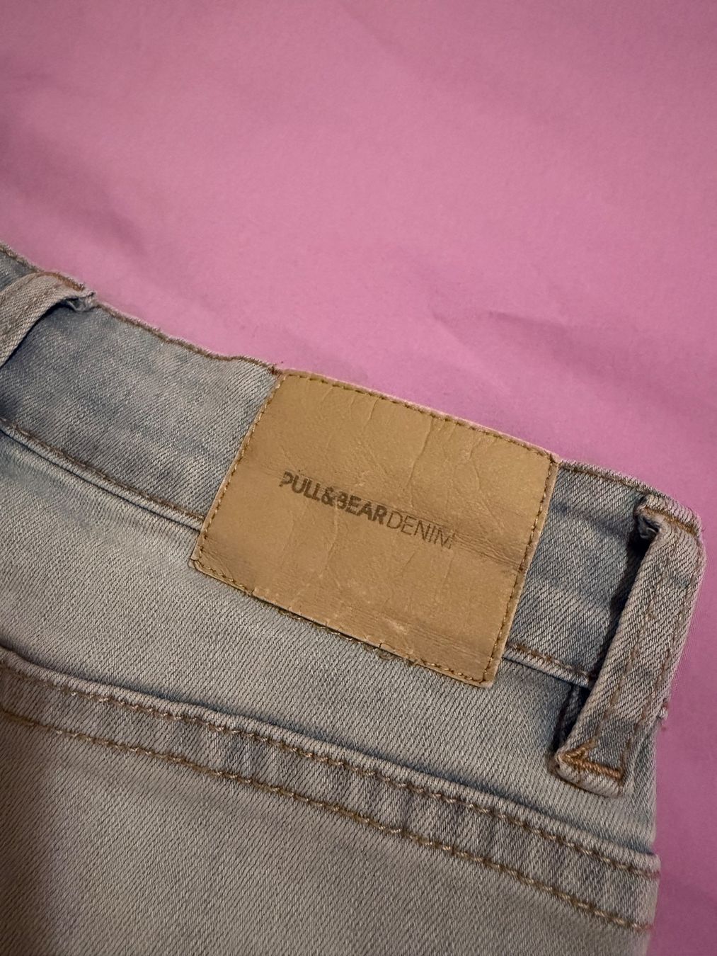 Pull&Bear Jeans: Jean Pull and Bear bleu clair usé taille XS occasion – Usato da Villeneuve VD venduto da jxste_dani 2