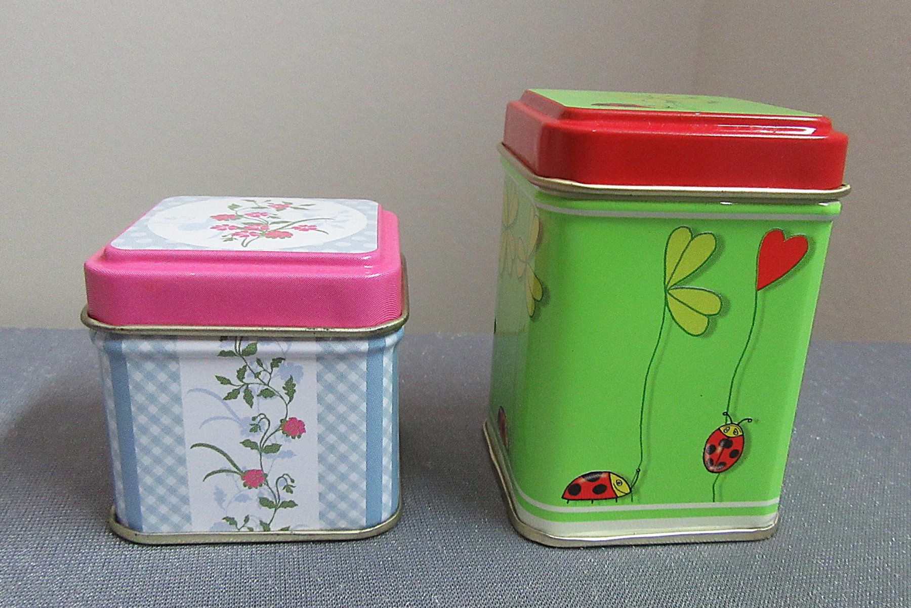 Sonstige Dekorationen & Accessoires: 2 kleine Blechdöslein - mit Blumen- und Marienkäfermotiv – Gebraucht aus Auenstein von Padabimbim 1