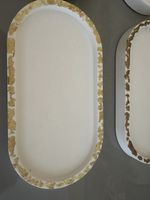 Ovales Jesmonit-Tablett mit Goldrand Handarbeiten