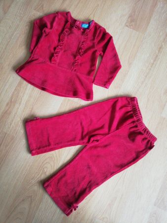 Neuwertiges Rotes Kleiderset Gr 18-24 Mt