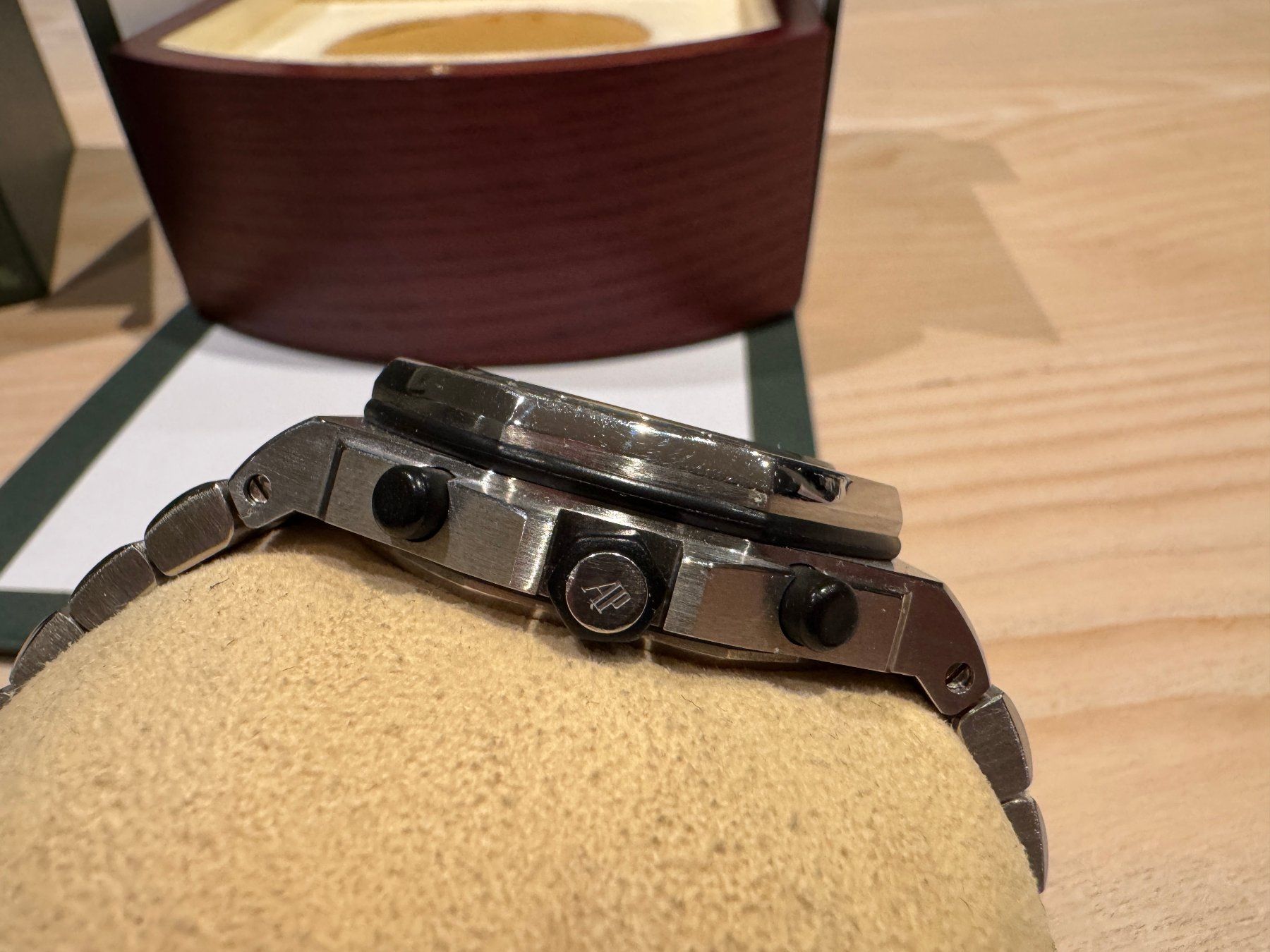 Audemars Piguet Orologi: Audemars Piguet Royal Oak Offshore Chronograph – Usato da Vuadens venduto da 0vomaltine 3