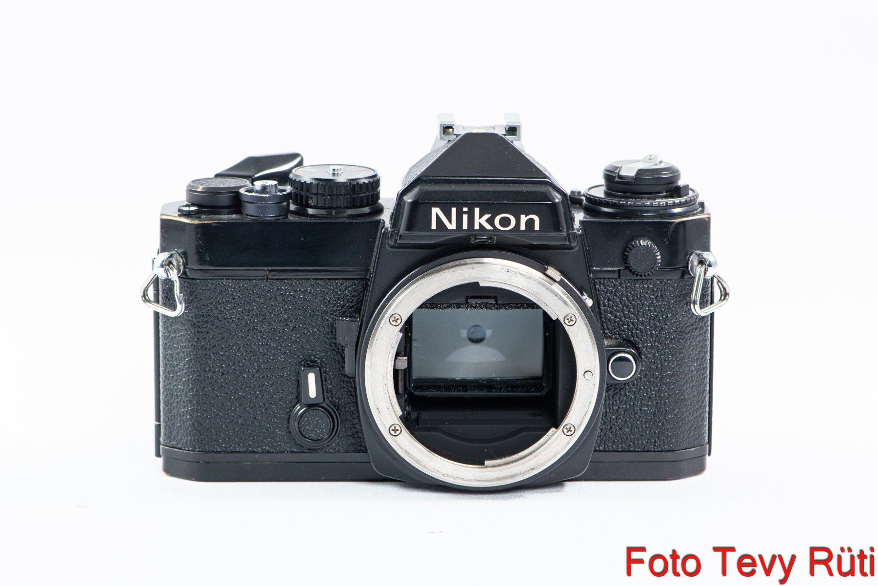 Nikon Appareil photo: Nikon FE – D'occasion à Rüti ZH par FotoTevy
