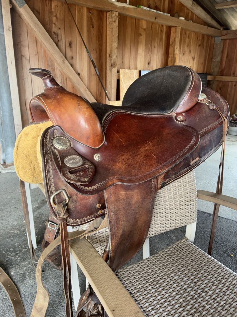 Selles, accessoires: Westernsattel Crates – D'occasion à Leimiswil par mel_w9my