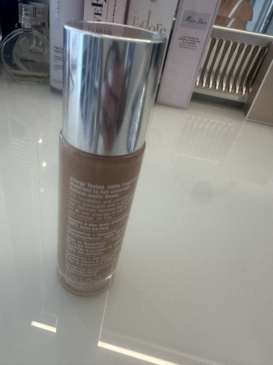 Maquillage: Clinique Foundation – D'occasion à Rudolfstetten par Laramalna 1