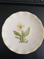 Teller mit Frühlingsblume