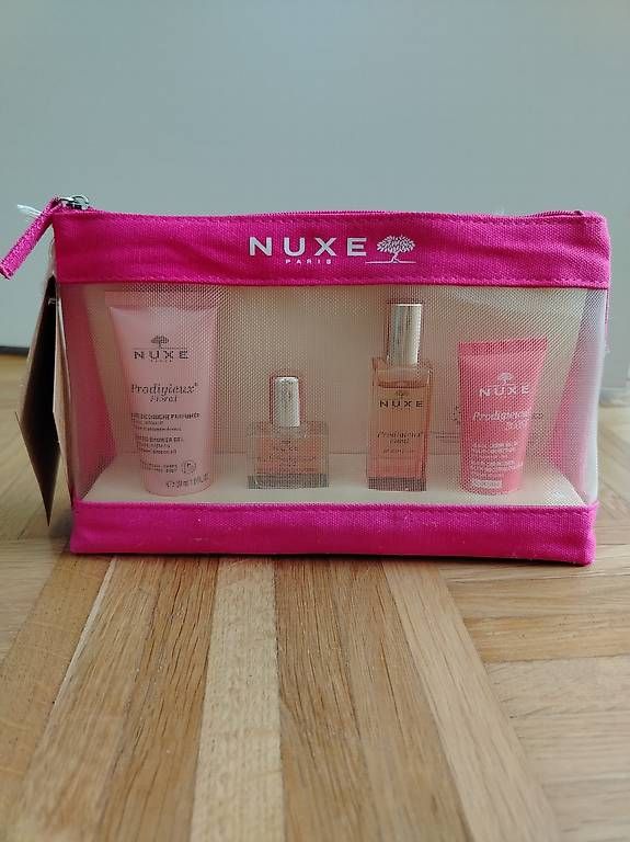 Nuxe Douches: Set Nuxe – Neuf avec emballage d'origine à Davesco-Soragno par Mia_sii 1