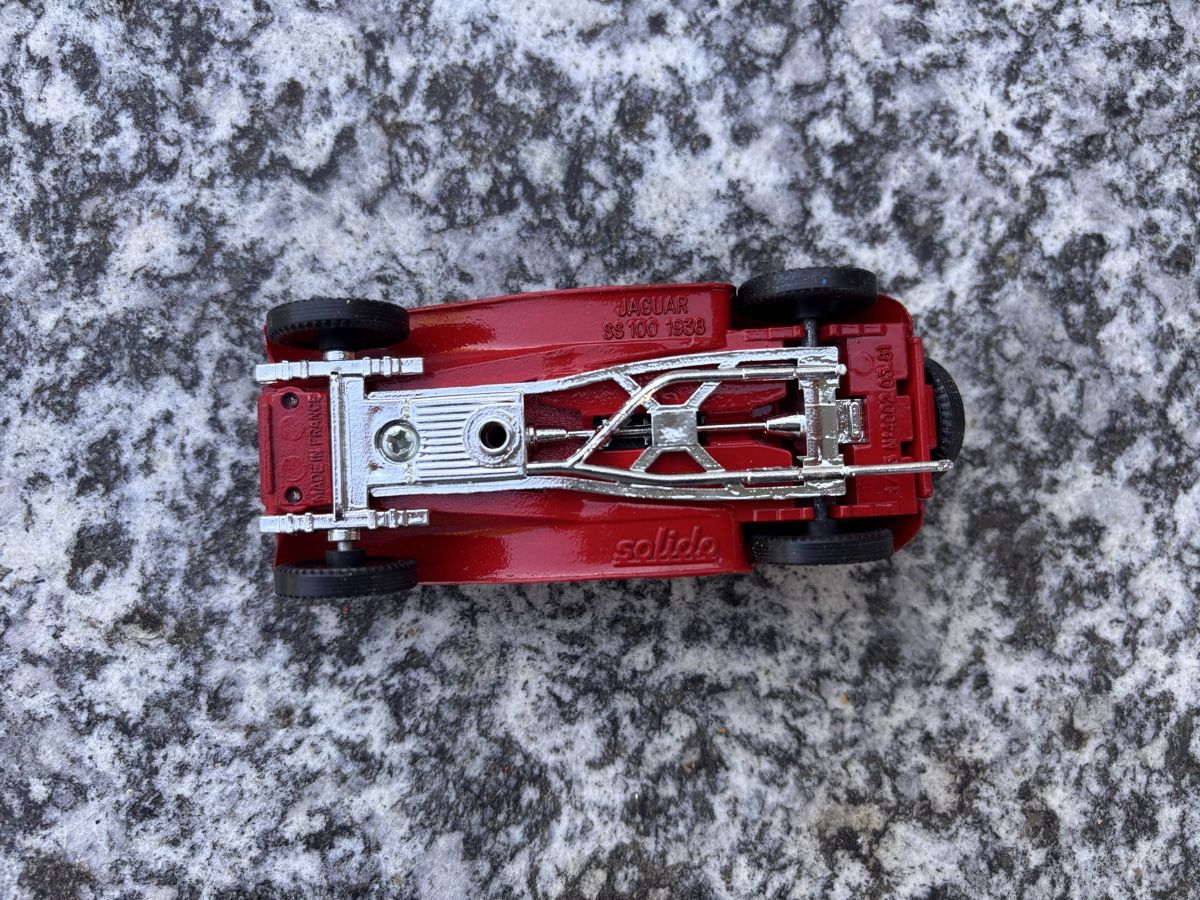 Jaguar Modellini d'auto: Rotes Jaguar Modellauto – Usato da Bern venduto da justbetter 2