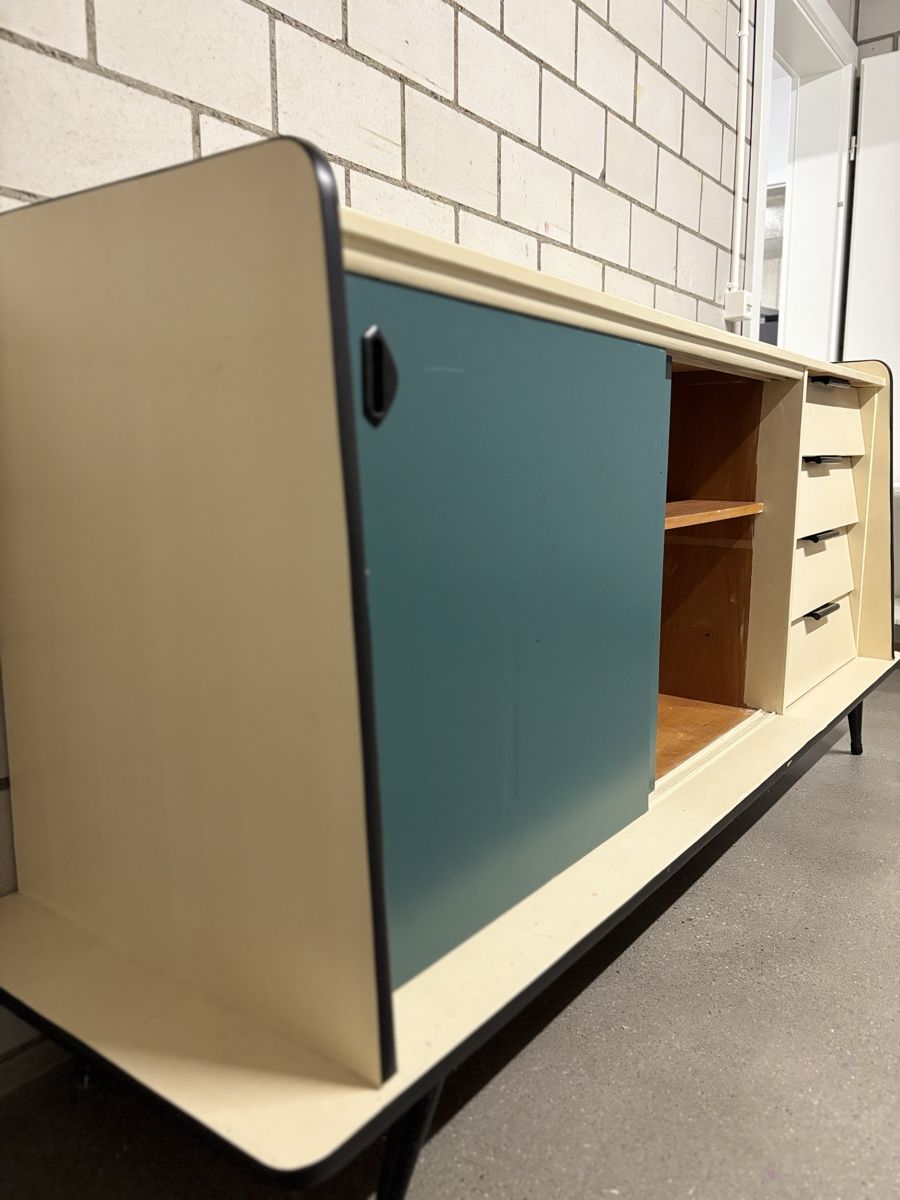 Cassettiere: Vintage Sideboard mit Schiebetüren & Schubladen – Usato da Meggen venduto da Anjsch1990 9