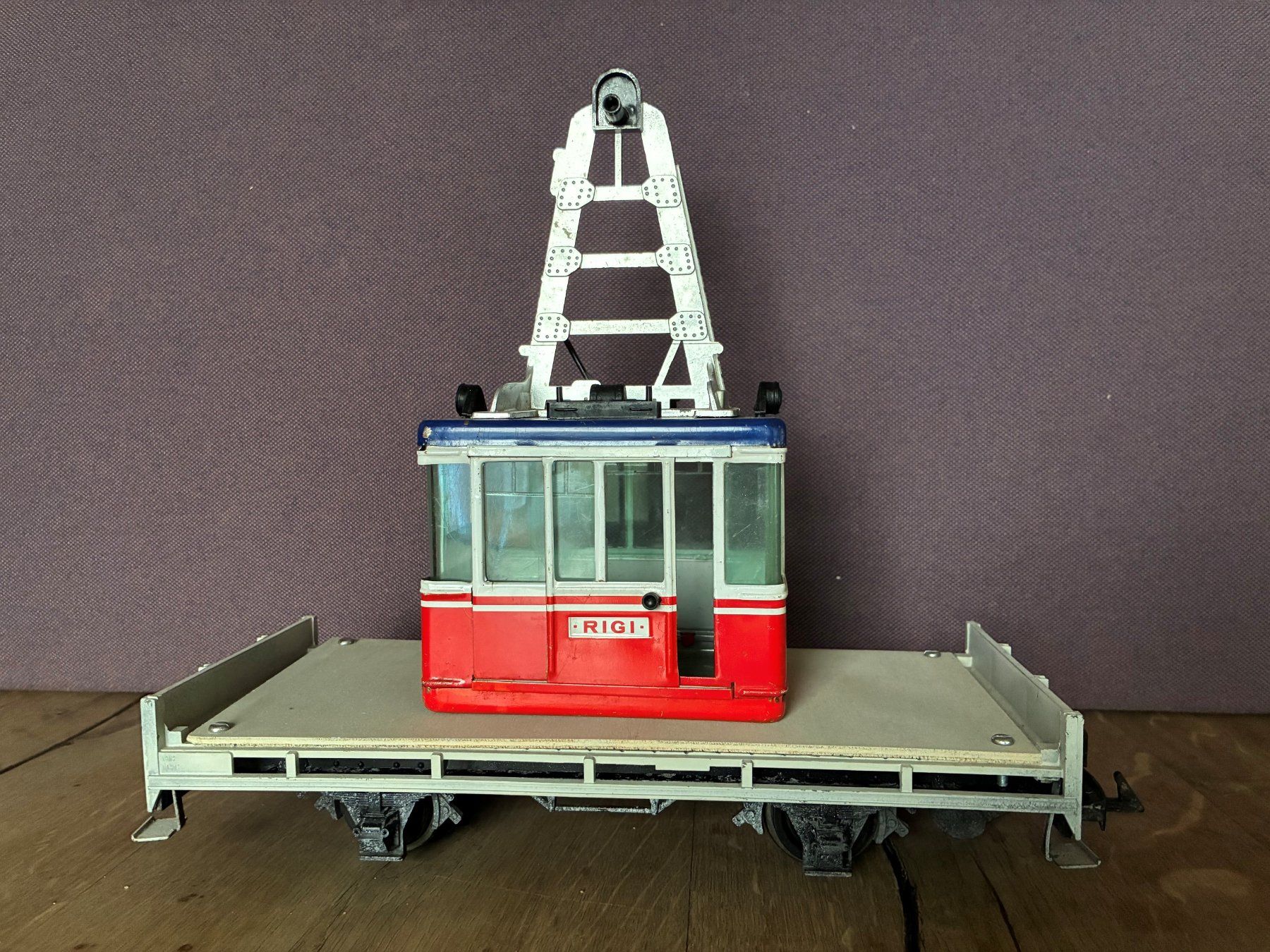 LGB Modelleisenbahnen: LGB Flachwagen mit Gondel – Gebraucht aus Siebnen von retolino01