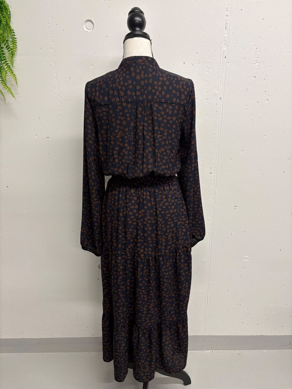 Only Robes: Only Kleid lang gemustert Gr. M Maxikleid braun blau – Neuf (Voir description) à Regensdorf par secondchancefashion 2