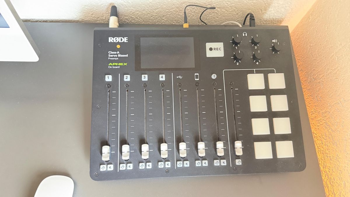 Røde Mischpulte: Rodecaster pro mit Rode PodMic und PSA1+ Studioarm – Gebraucht aus Blumenstein von Sovjknnmll 1