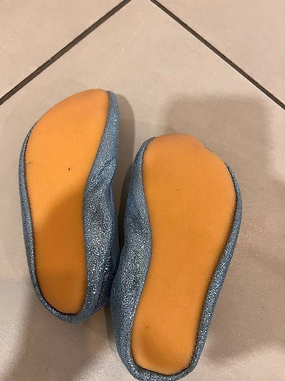 Scarpe per ragazze: Beck Gymnastik-/Ballettschläppchen blau Glitzer – Usato da Baar venduto da Basto_made 1