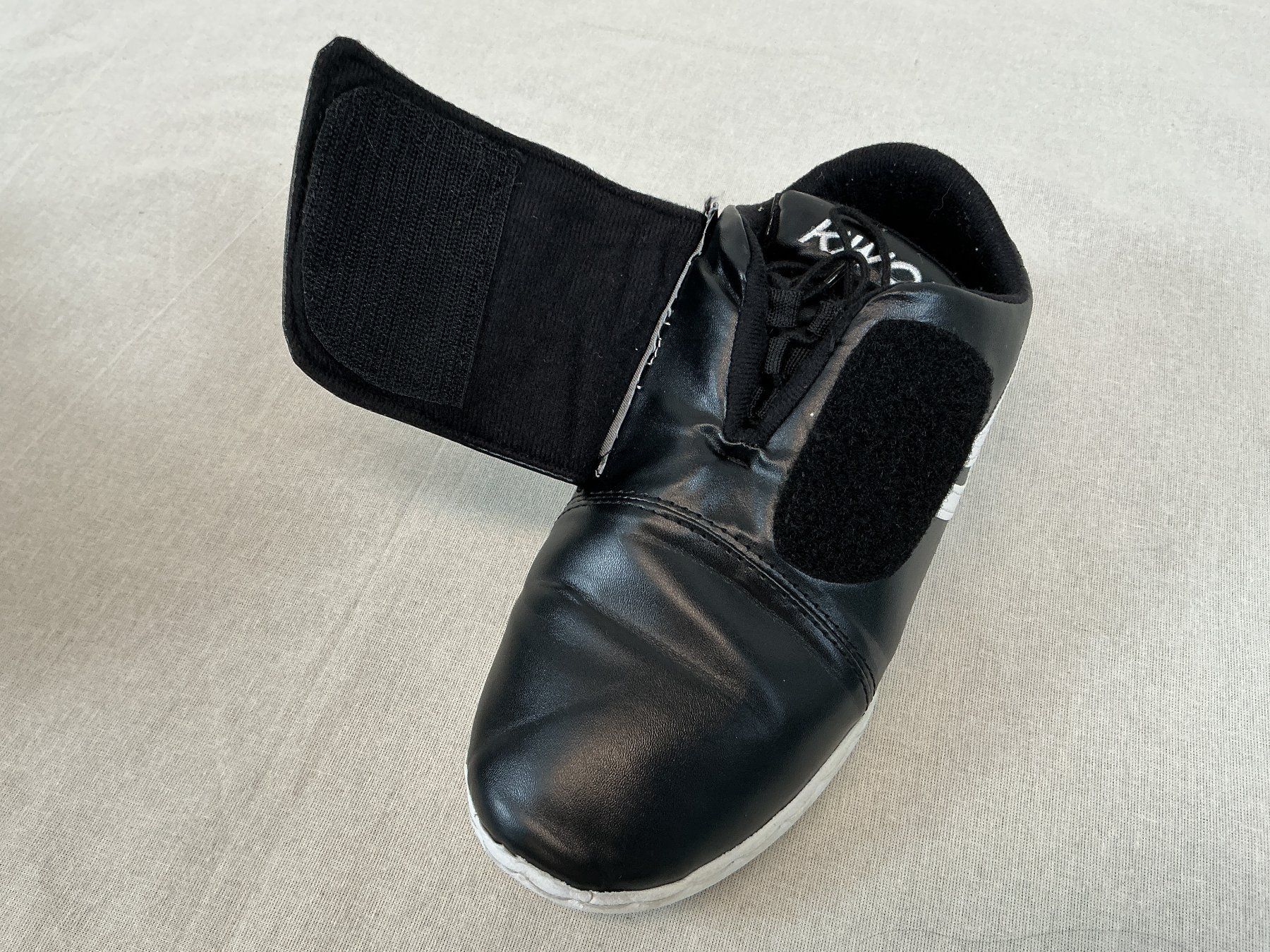 Scarpe da uomo: KWON Strike Kampfsport Schuhe Gr. 40 / 41 – Usato da Richterswil venduto da Restwert_Richterswil 6
