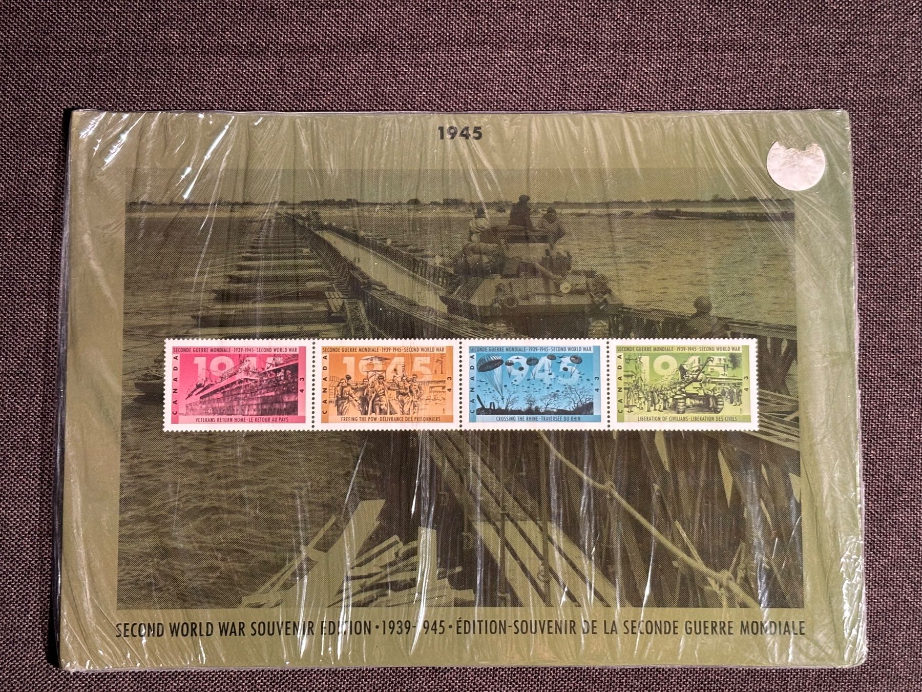Tutti i francobolli: Timbres-postes souvenirs de la seconde guerre mondiale. – Nuovo e nell'imballaggio originale da Clarens venduto da Scottoara 1