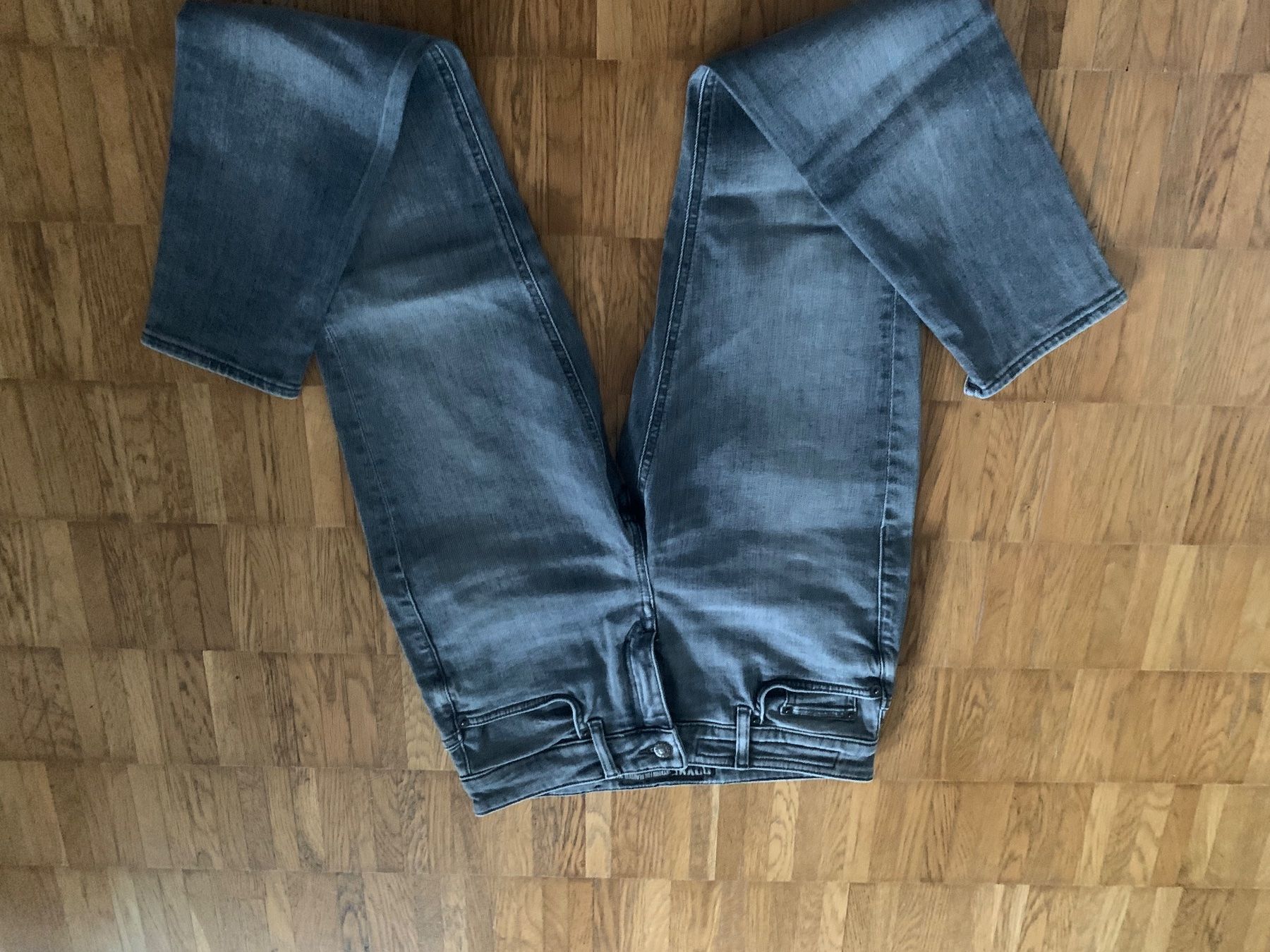 Jeans: Drykorn jeans grau – Usato da Zürich venduto da Nikuska32 1