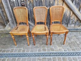 Stuhlset  3 Stk.Nussbaum zum Restaurieren