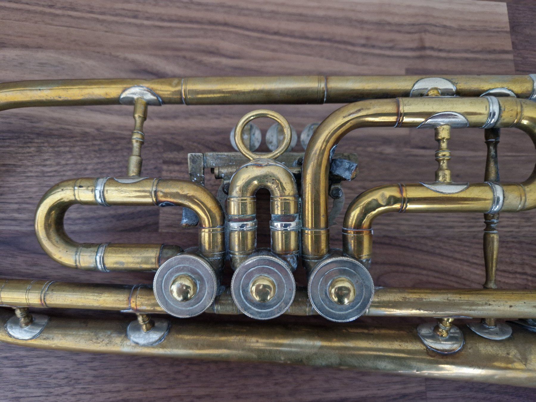 Strumenti musicali: Antike, zerbeulte Trompete aus Messing - Drehventile – Usato da Burgdorf venduto da gre_2ftz 2