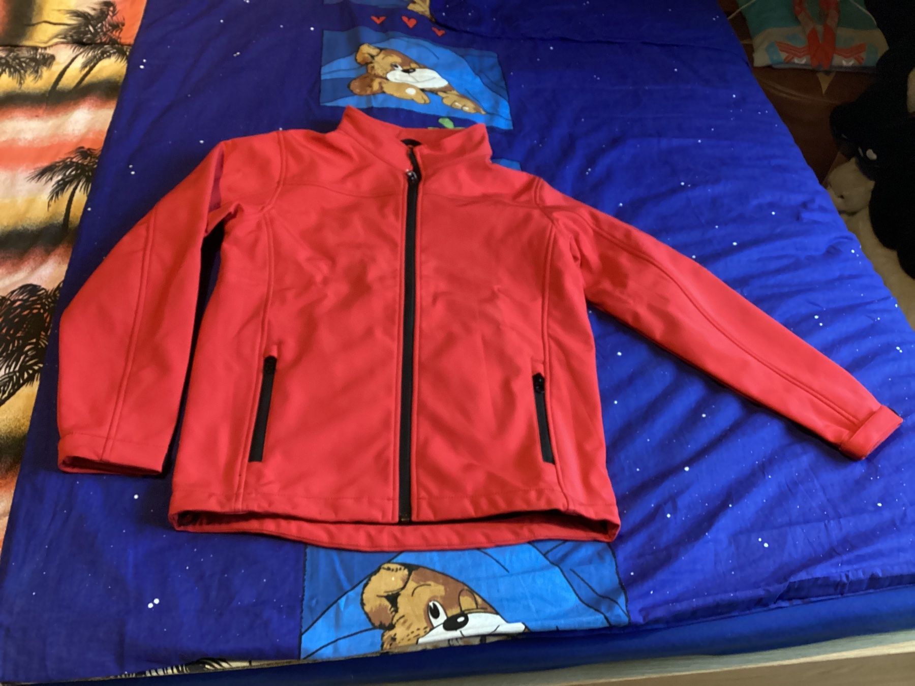 Giacche: Rote Softshelljacke Atrium Gr. 152 – Nuovo (secondo la descrizione) da lyss venduto da Dsll