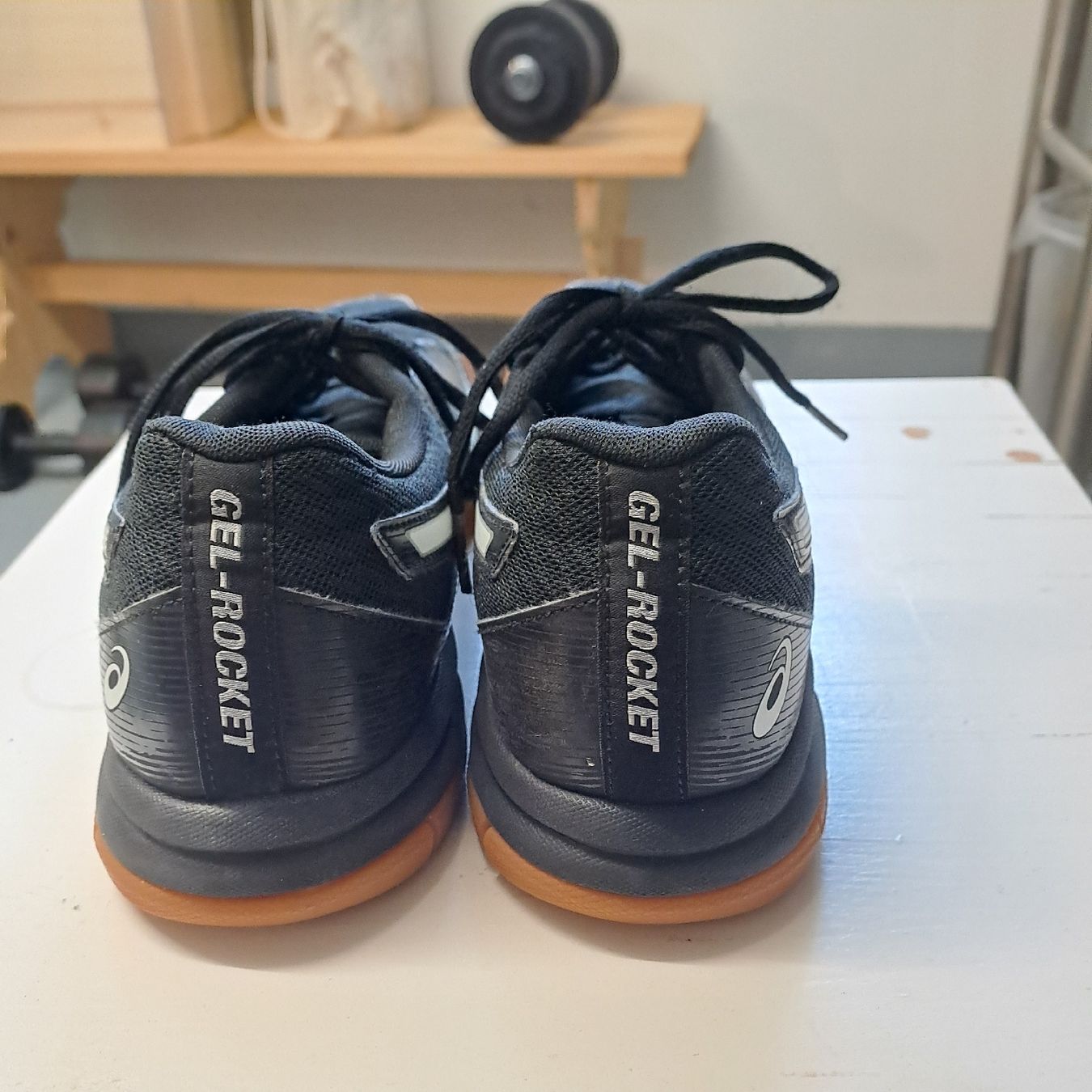 Asics Herrenschuhe: Hallenturnschuh Asics 42.5 – Gebraucht aus Thierachern von lukwill 3