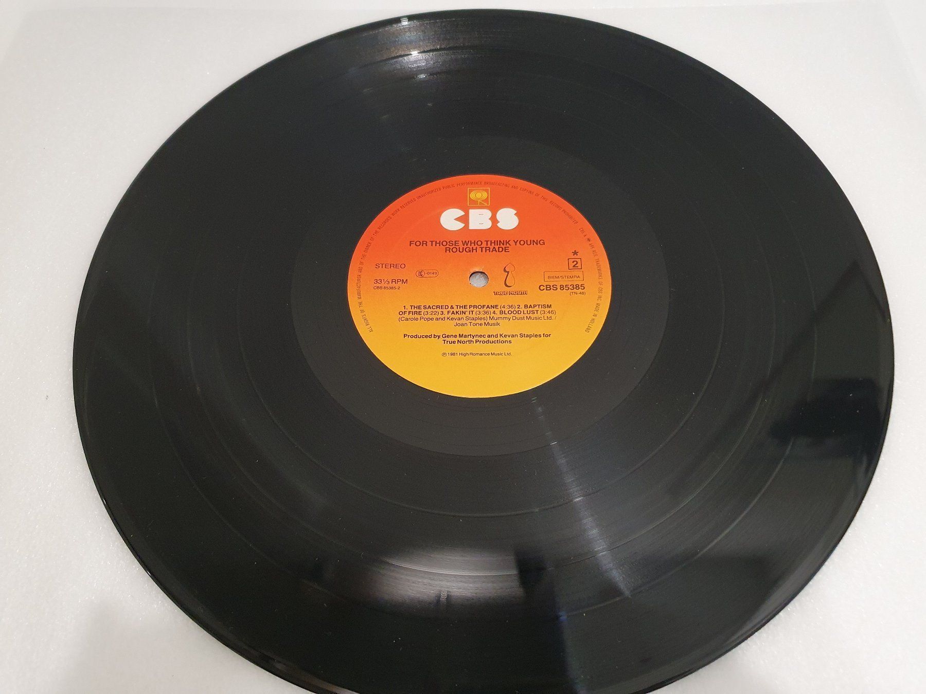 Vinyles: Rough Trade - For Those Who Think Young – D'occasion à Uster par Vinyl-Leidenschaft 6