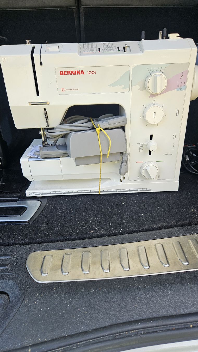 Bernina Nähmaschinen: Bernina 1001 sewing machine  – Gebraucht aus Sachseln von laz_65cg
