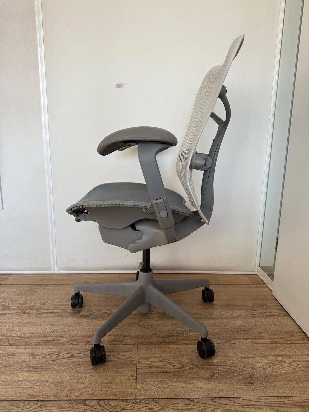 Chaises: Herman Miller Mirra Alpine – D'occasion à Purmerend par Offeco 4