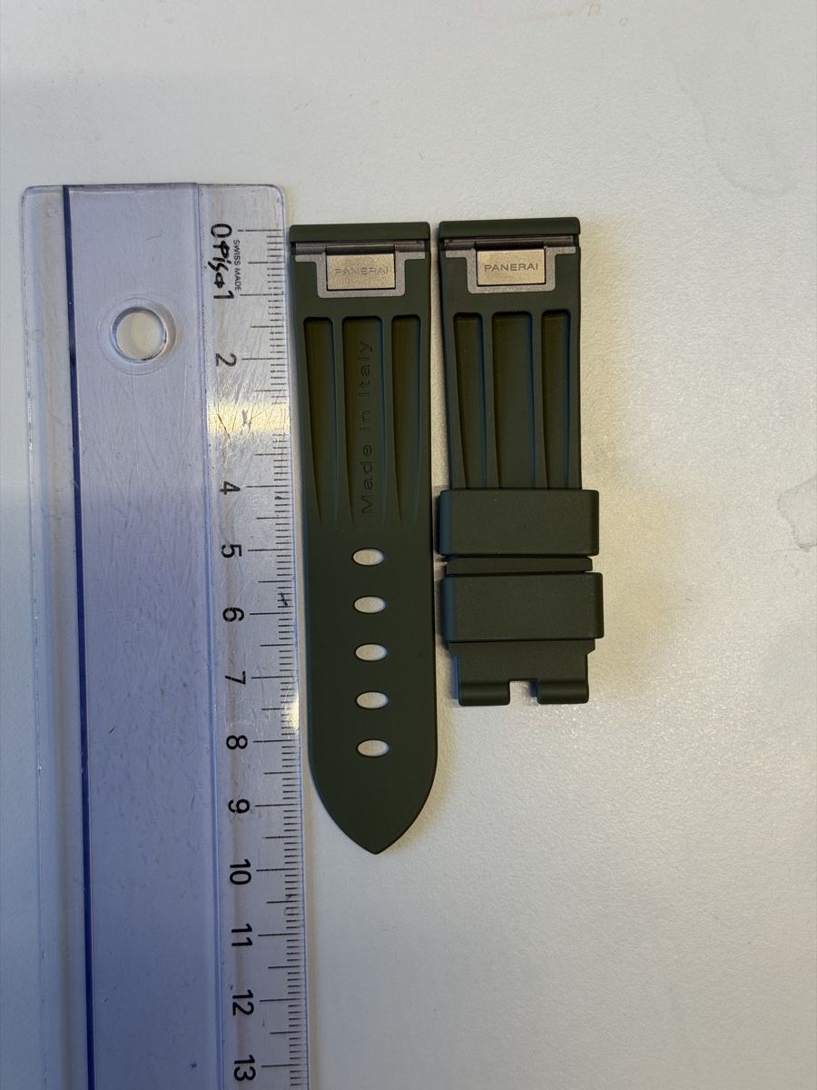 Panerai Bracciali & Braccialetti: Panerai Kautschuk-Band – Nuovo (secondo la descrizione) da Obfelden venduto da yves_1988 1