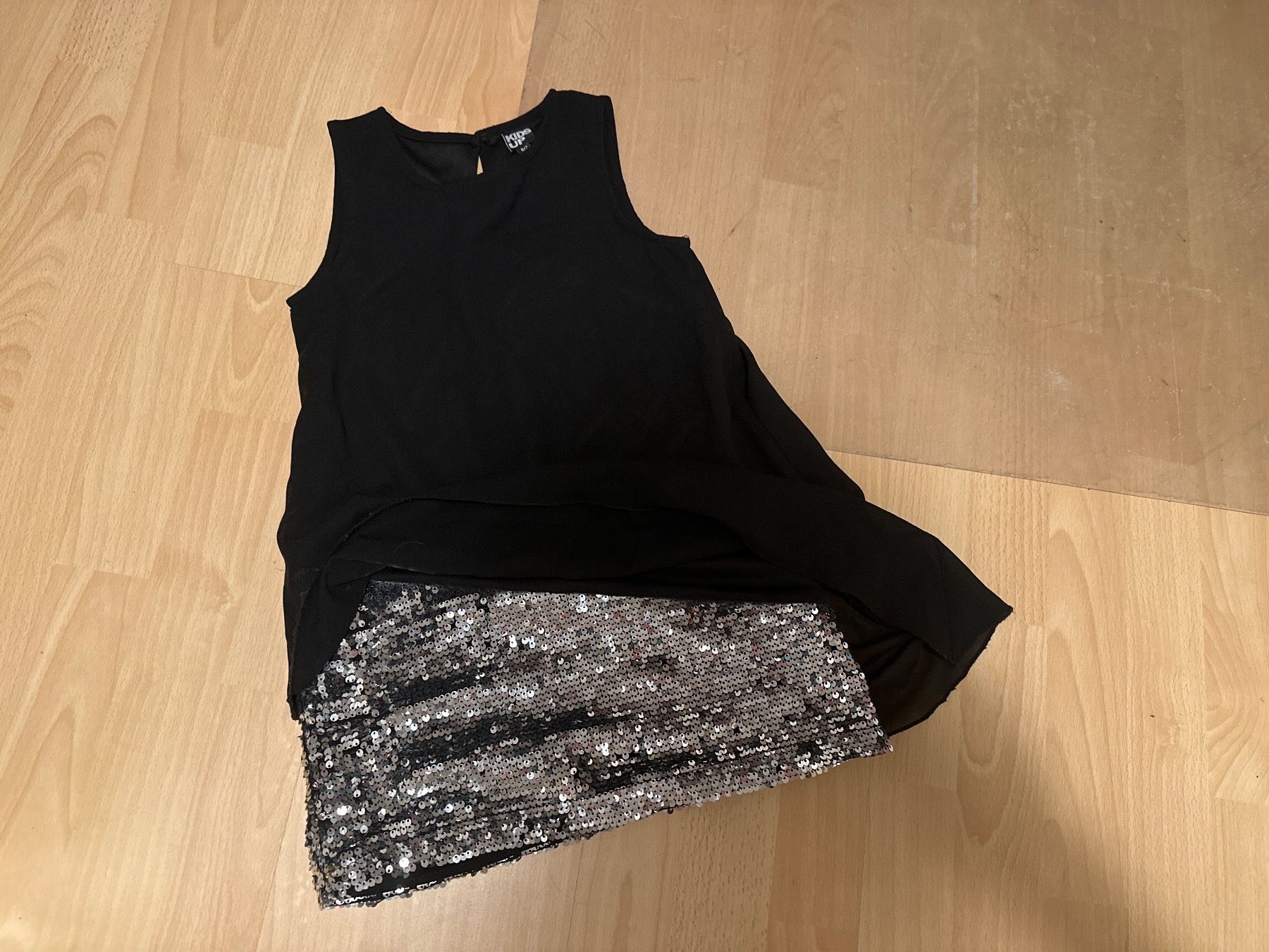 Vestiti & Gonne: Party Kleid 6bis 7J – Usato da Ebikon venduto da Minimelili11 2