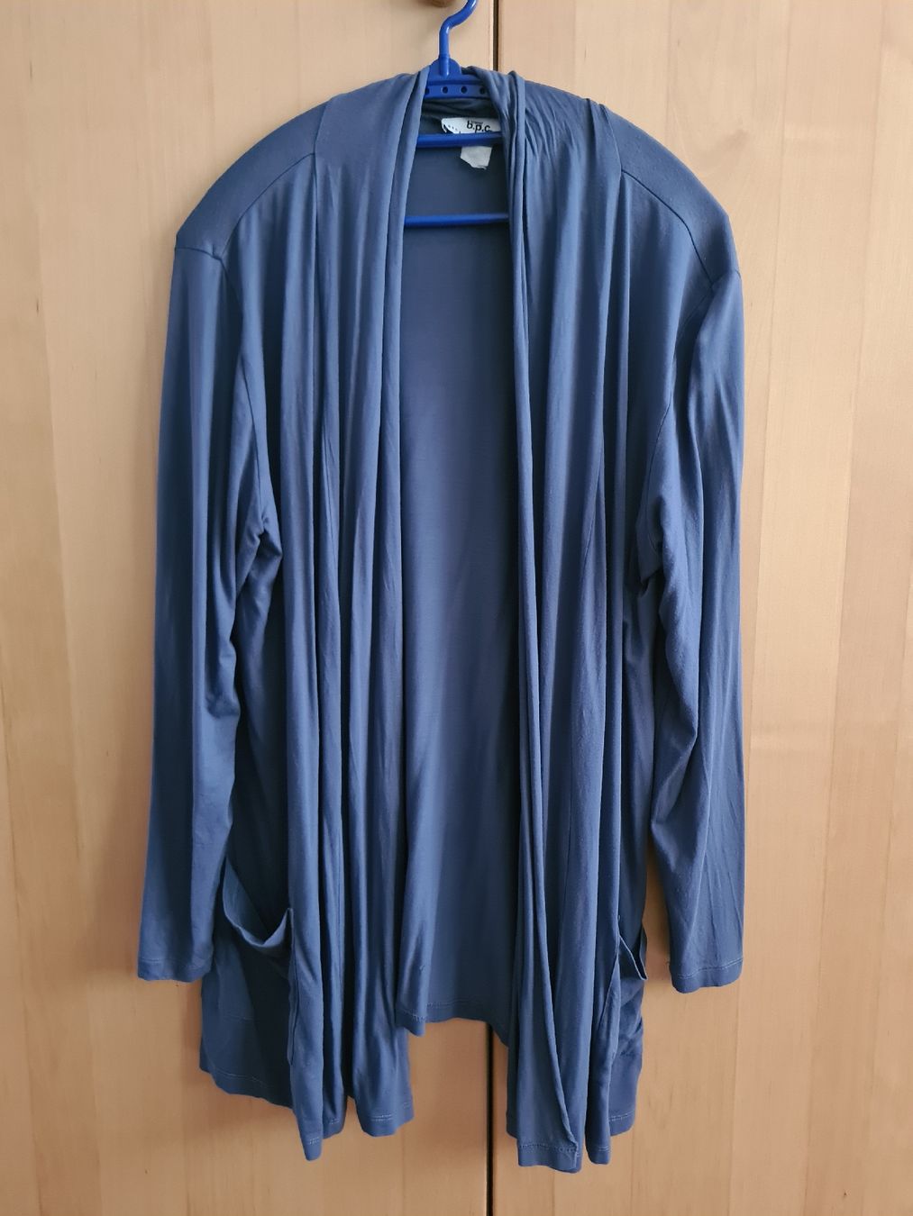 Giacche: Bequemer, blauer Cardigan mit Taschen – Usato da Trimbach venduto da Meily2