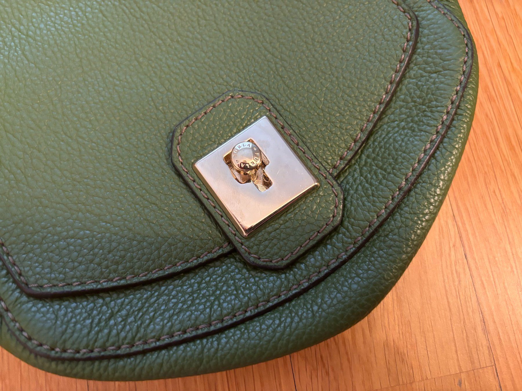 Furla Taschen für Damen: Furla Umhängetasche – Gebraucht aus Dübendorf von Moomin8600 7