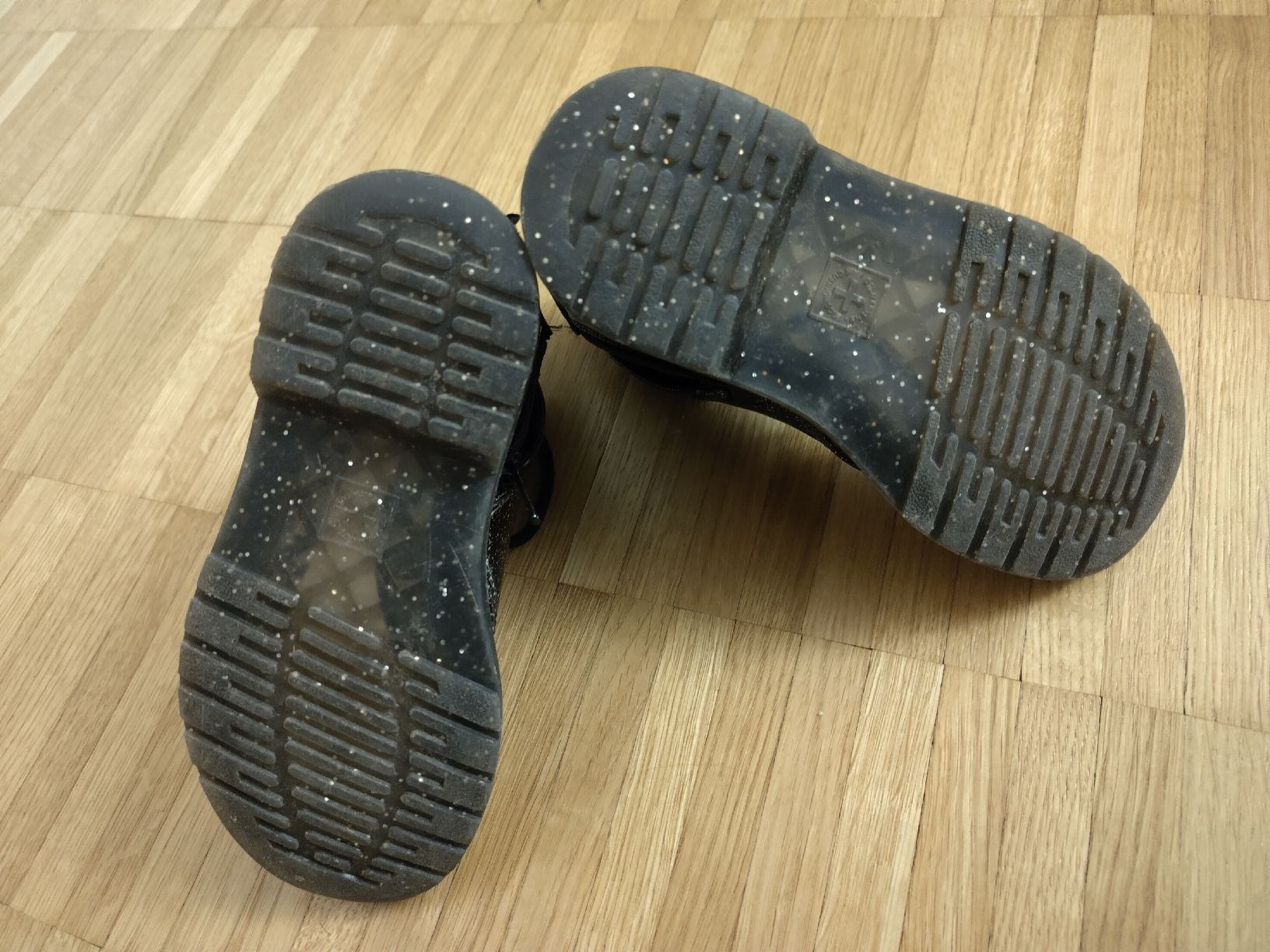 Dr. Martens Scarpe per ragazze: Dr Martens Boots Gr 31 – Usato da Lausanne venduto da neuquen 5