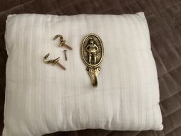 Wandhaken aus Messing mit Männerfigur und 2 kleine Haken