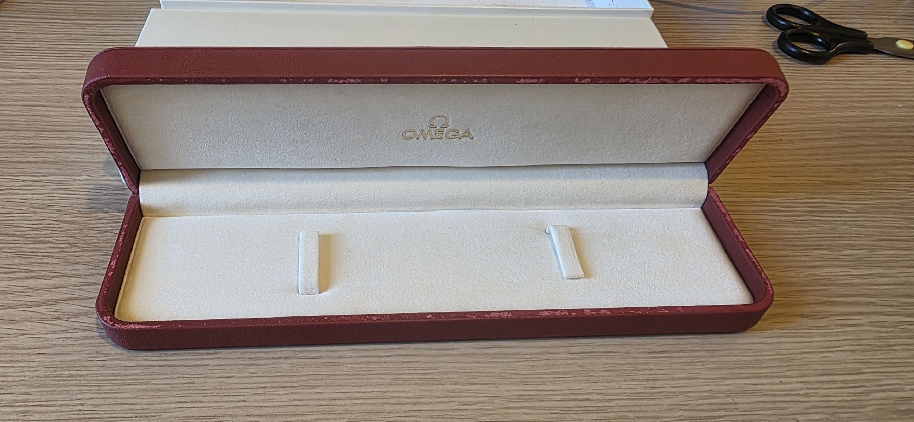 Omega Orologi: Omega Box Ecrin rectangulaire rouge – Usato da Neuchâtel venduto da mywatch4u 3
