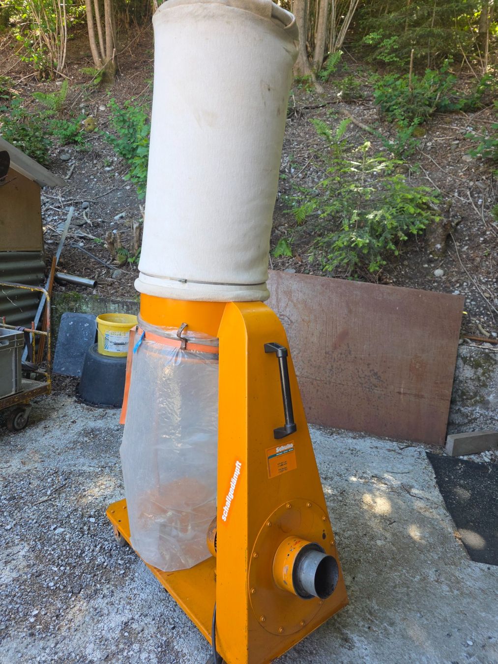 Toutes les machines: Schuko Absaugung – D'occasion à Zollbrück par Rgartenzwerg 1