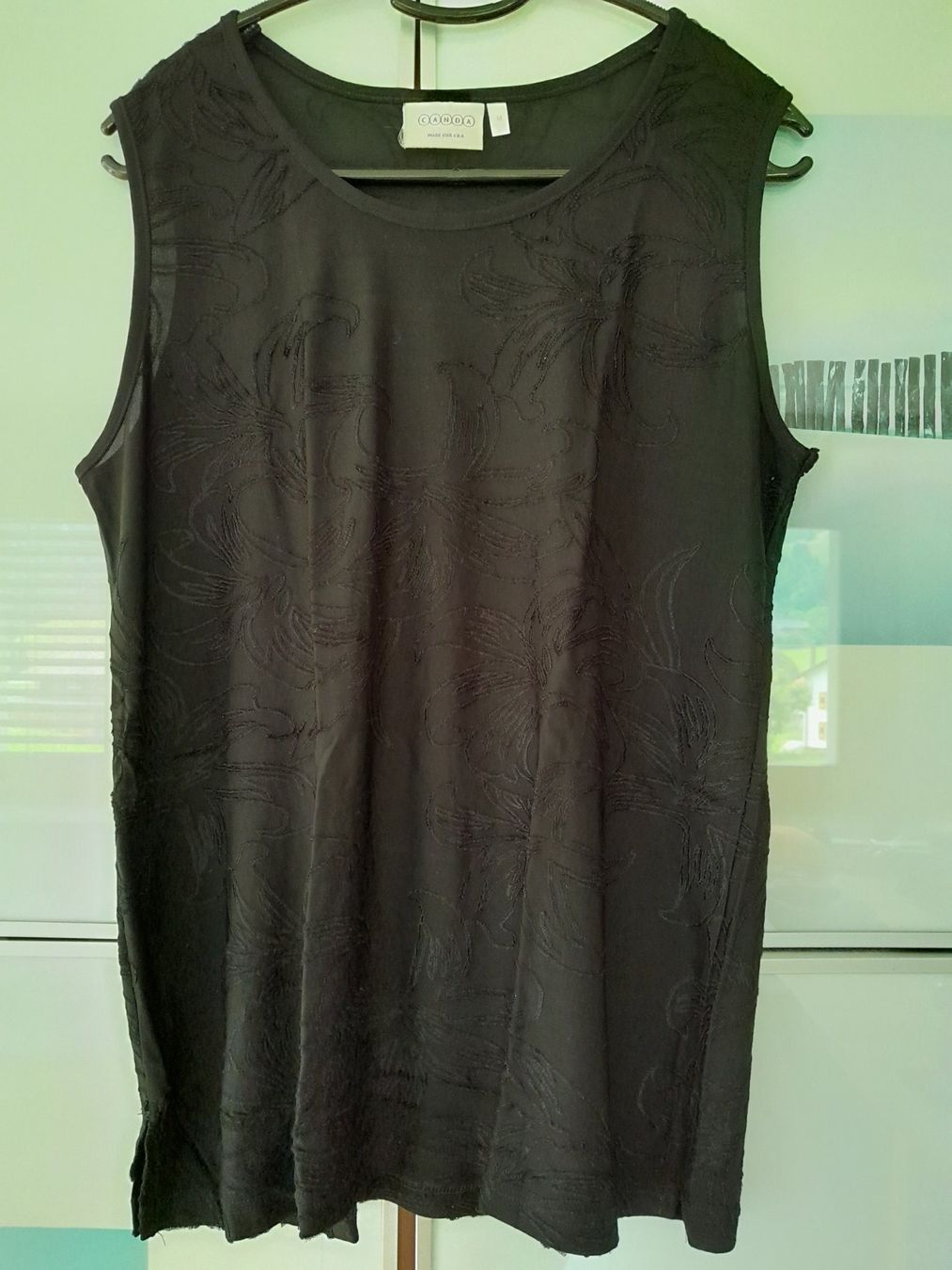 T-shirt: Top noir M neuf – Nuovo (secondo la descrizione) da Charmey (Gruyère) venduto da Laulau.sansan
