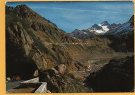 SUSTENPASS mit Passhöhe, Auto