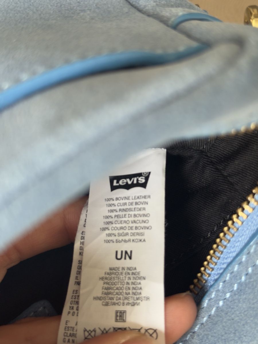 Levi's Sacs femmes: Sac Levi’s en daim bleu clair – cuir véritabl – Neuf (Voir description) à Vuippens par Anna_as 9