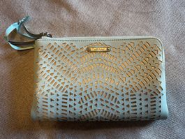 NEU: Stella & Dot Clutch Hellblau – Laser-Cut Design