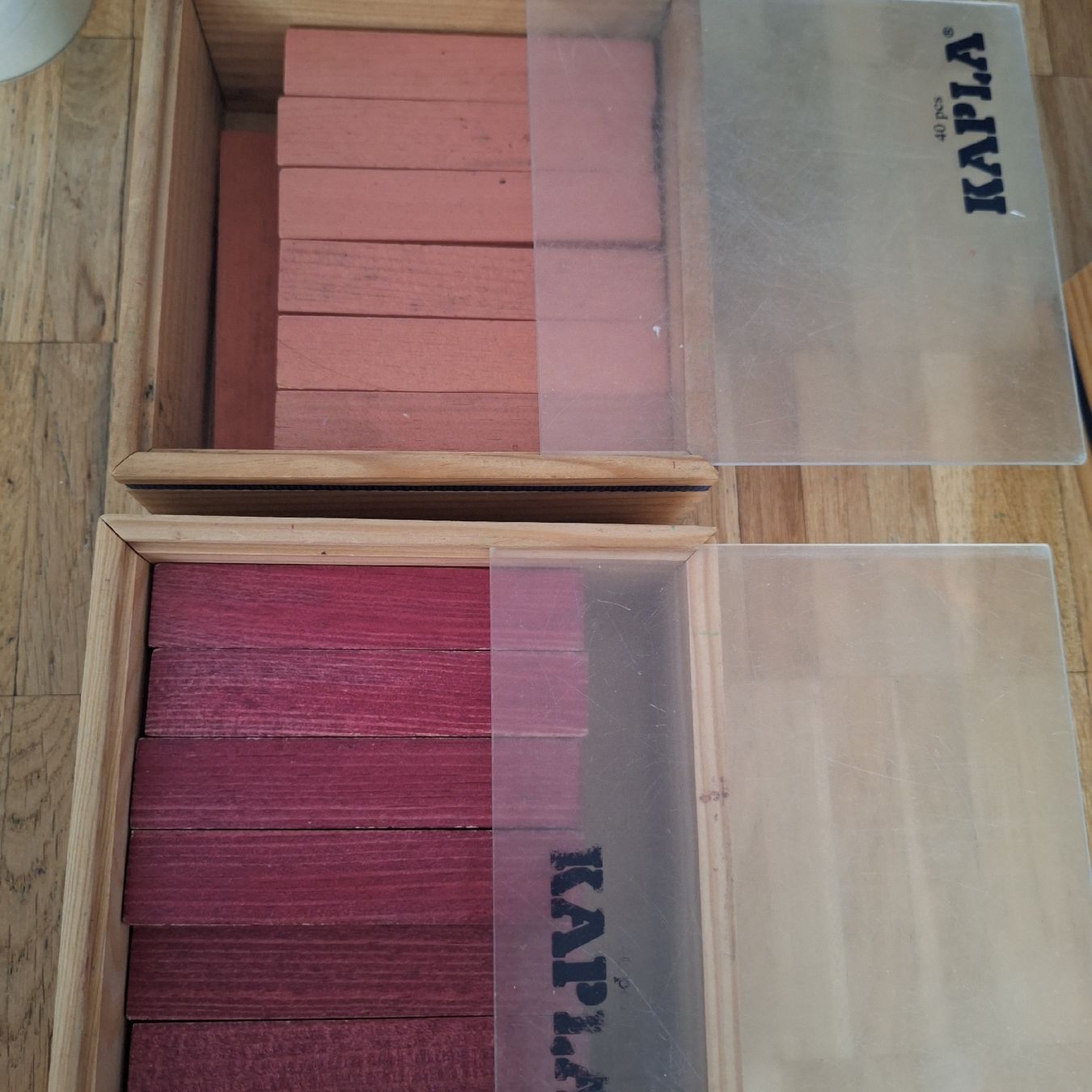 Kapla Kit di costruzioni: Kapla color rouge complet 40 et rose 36 – Usato da Genève venduto da Dorgos 1