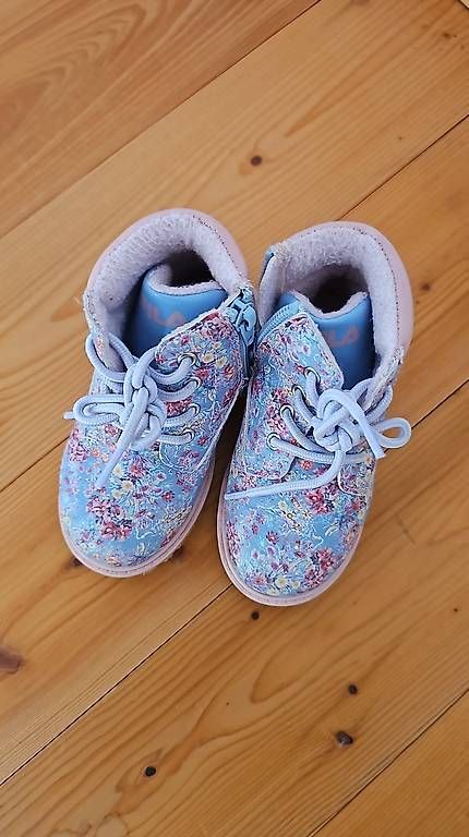 Scarpe per ragazzi: Grösse 22 – Usato da Ueberstorf venduto da RIA91