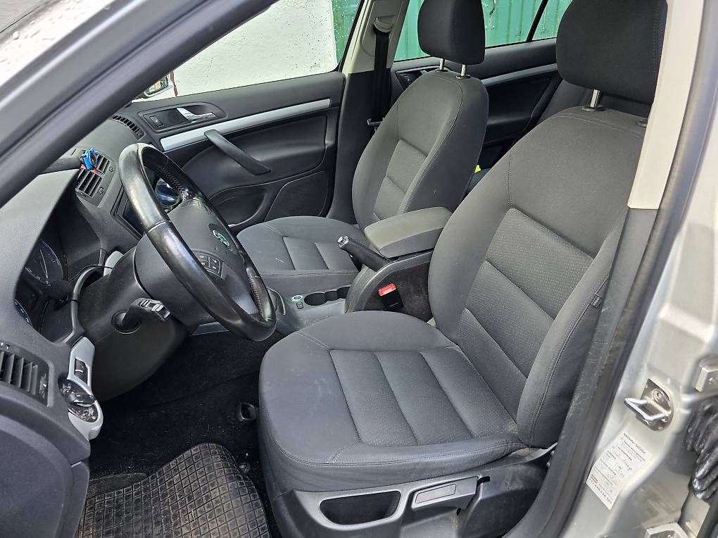 Skoda Automobili: Skoda Octavia 4x4 2l Benzin – Usato da Spiez venduto da ulf2002 1