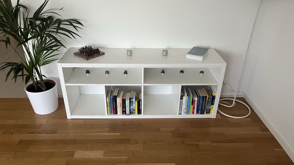 Ikea TV Möbel: Fernsehmöbel (ohne Inhalt) – Neu (gemäss Beschreibung) aus Windisch von BijouDeals