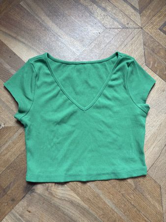 Grünes Sommer Top mit V-Ausschnitt, Grösse S