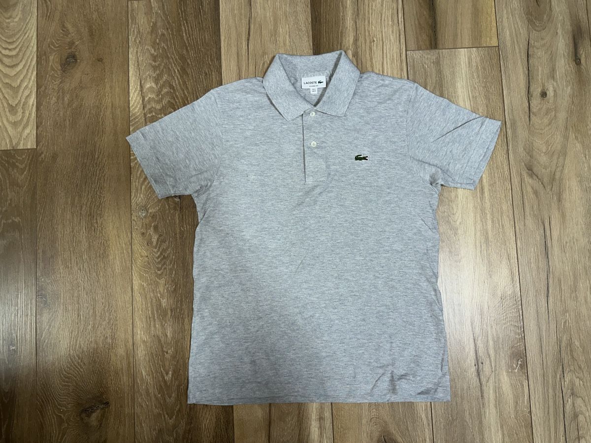 Lacoste Polo-Shirts: Lacoste Poloshirt Grau – Gebraucht aus Liebefeld von tru_cj95