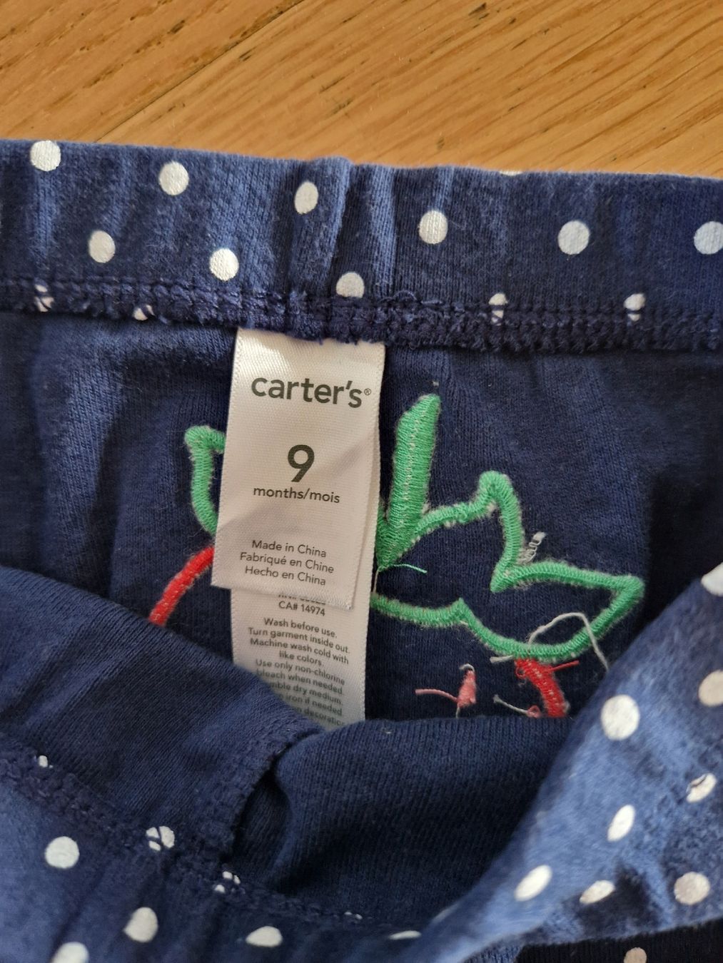 Hosen: Leggins mit Erdbeer-Motiv (hinten) – Neu (gemäss Beschreibung) aus Bern von hirse03 2