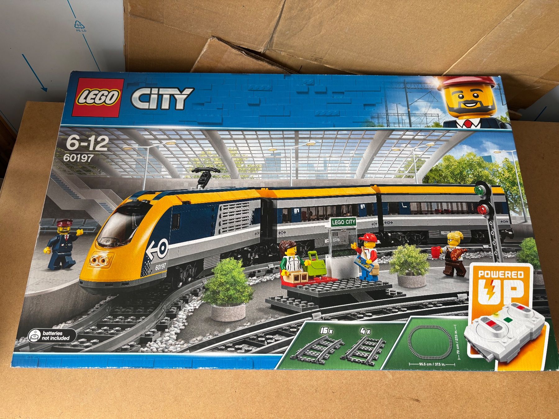 Lego Kit di costruzioni: Légo 60197 Personenzug mit Bluetooth – Nuovo e nell'imballaggio originale da Hauterive NE venduto da eriamch