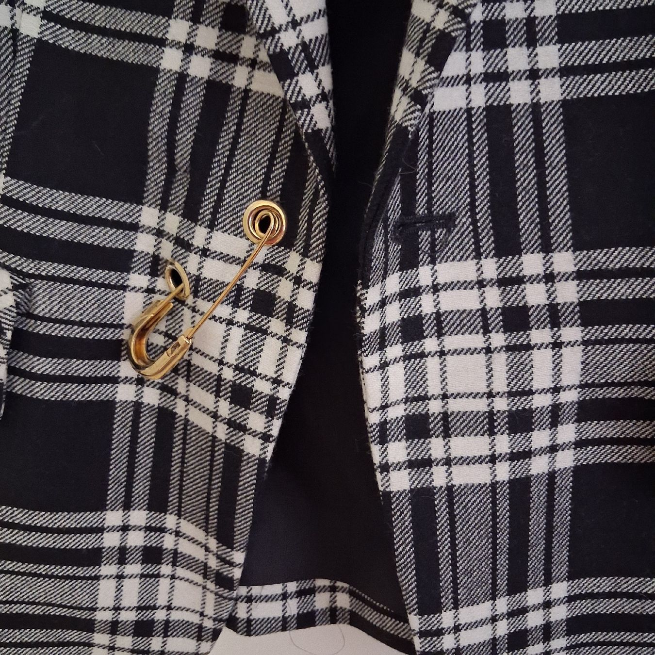 Giacche: Luisa Spagnoli wool blazer jacket IT 40 – Nuovo (secondo la descrizione) da Wil SG venduto da tre_g2l7 3