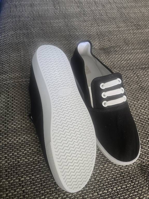 Scarpe da donna: Neue halbschuhe gr. 37 – Nuovo e nell'imballaggio originale da Therwil venduto da JosefinaV