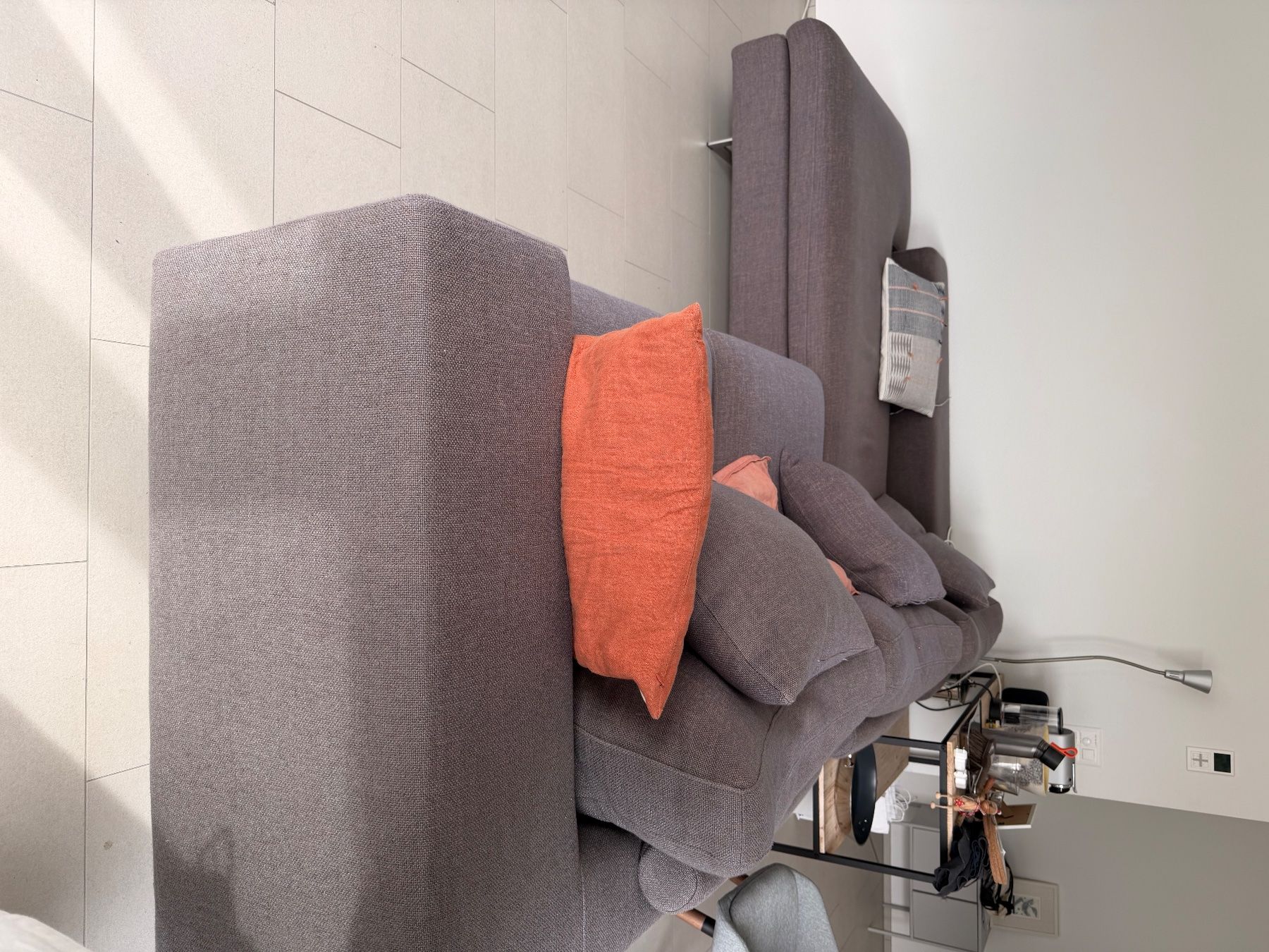 Divani: Grosses, graues Ecksofa mit viel Platz, Top Zustand! – Usato da Genève venduto da jnz_c2z6 1